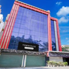 Townhouse Lake Town Clock Tower Formerly Crown Comfort