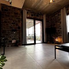 Small villa with pool DOXA PETRA