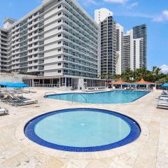 Beachfront Studio with Resort Access STR-02630