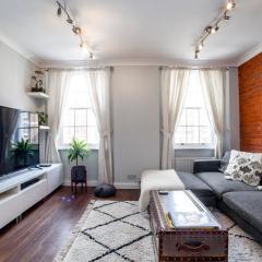 Contemporary 2BR Apt, Chancery Lane