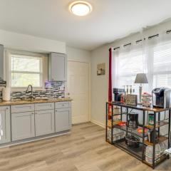 1 Mi to Truman Library Apt with Large Yard!