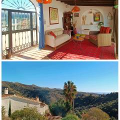 Charming Rural Casa with Large Terrace and Sea View, 30 minutes from Malaga
