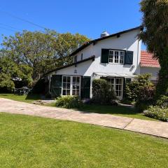 Hermoso Chalet 6 personas a cuadras del Mar