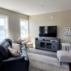 Liberty Bay Loft with Water views