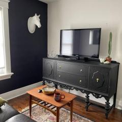 Cozy and Bright - 5 mins to LHSC