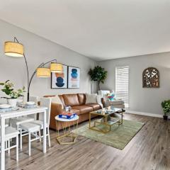 Minutes away from all the action 2BD AT and T Walkable