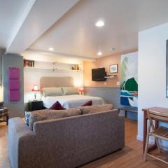 Walk to Lake Tahoe Pets OK Studio