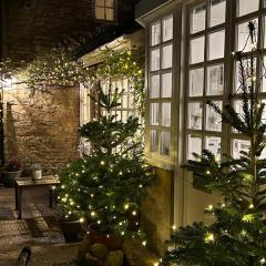 Four Seasons Cottage - in the Cotswolds