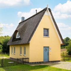 Reethaus Schwan Mit Großem Grundstück