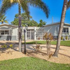 3 Mi to Hard Rock Stadium Home with Fenced-In Yard!