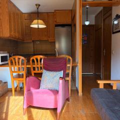 Chimenea en invierno, piscina en verano - Herbasabina 3