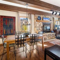 Mountain Views From This Plaza Condo - Sleeps 6 Condo