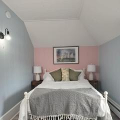 Chic & Sunny 1BR Hideaway- Apt 1