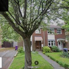 Cosy four bedroom house, sleeps nine