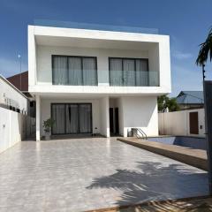 Arnord Villa 3BRPool & Rooftop Party Vibes Await!