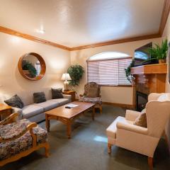 Family-Friendly Zermatt King Villa with Kitchen Near Park City - #1072