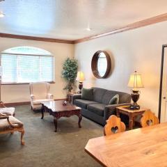 Cozy Zermatt 2BR 2BA Villa with Pool & Kitchen -8385