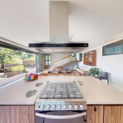 VALLE VERDE - Brand New Hilltop Getaway for 6 in La Libertad