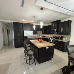 Fully Furnished 3BR and 2BA Gem Near Airport & Mall