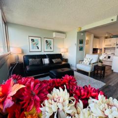 New Waikiki High-Rise 1BR with Split AC & Full Kitchen