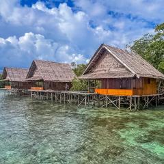 THE Drift Wood House