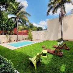 Amplia casa con 5 recamaras y alberca en zona top