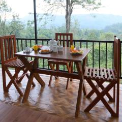 Ella Ninestars Lodge