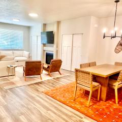 Charming 2BR Getaway in the Heart of Midway - 203