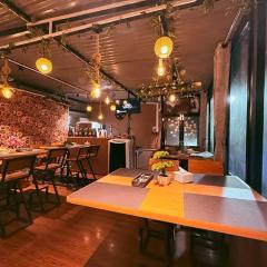 Abhyasi Hotel De Cafe