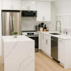 Bright Modern 2BR Walk Everywhere on Capitol Hill