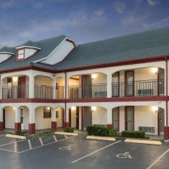 Travelodge Inn & Suites by Wyndham Norman