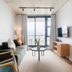 716 Riverlands - Lux 2 Bedroom Apartment