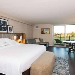 Hilton Grand Vacations Club Ocean Tower Resort View STD STUDIO