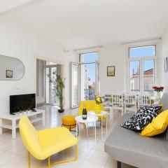 BnGo l Sunshine Suite l 7p, vue mer, centre