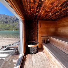 Casa Lofoten Quiet Privat Sauna at Ramberg Kvalvika Reine