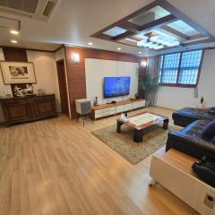 Geumosan Emotional House 50py Netflix BBQ soon