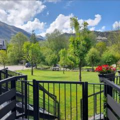 Chimenea, terraza y parking- Tu refugio acogedor - Besiberri 3