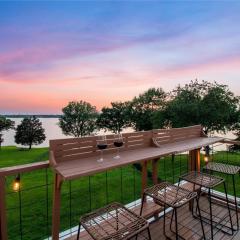 Modern Lakeside Paradise - Waterfront 2 Patios home