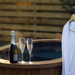 Cwtch Ffynnone Luxury Shepherds Hut