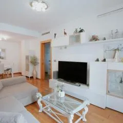 Family & Friends Apartment with Pool