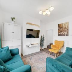 4 bed home by Harlington 25 mins to central