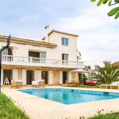 Large villa near beach, sea view, islands & bay of Cannes, 7 bedrooms