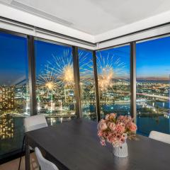 Skyline Luxe 3BR 3BA with Free Carpark, River & Ocean Views
