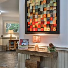 Renovated 4BR House - Hot Tub, Game Room & Fire Pit - 11 Mins to Killington Lifts & Dining