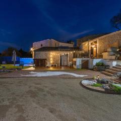 Cantó El Sech, Cottage With Pool