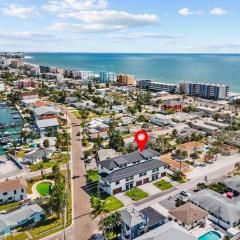 Luxury New Madeira Beach Townhome! Perfect for Holiday Getaways & Families! Steps to Beach!