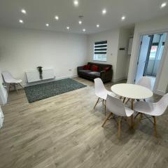 Tranquil 2BD in Hendon