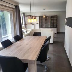 Ruim appartement met terras