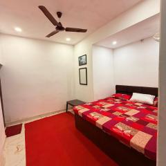 Amrit Ganga Homestay 1,5 km from kashi vishwanath Near Rathyatra ropeway