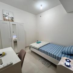 Cozy Room In Abu Dhabi Reem island Near to Galeria Mall